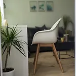 Chill Breeze Apartment *