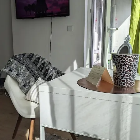 Apartment Welcome 4 Guests Pet Friendly *